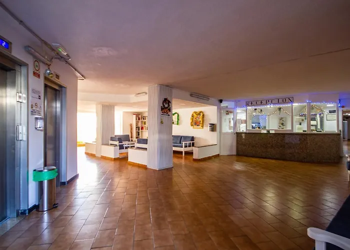 Semesterbostad Seaview Friendly 6 *